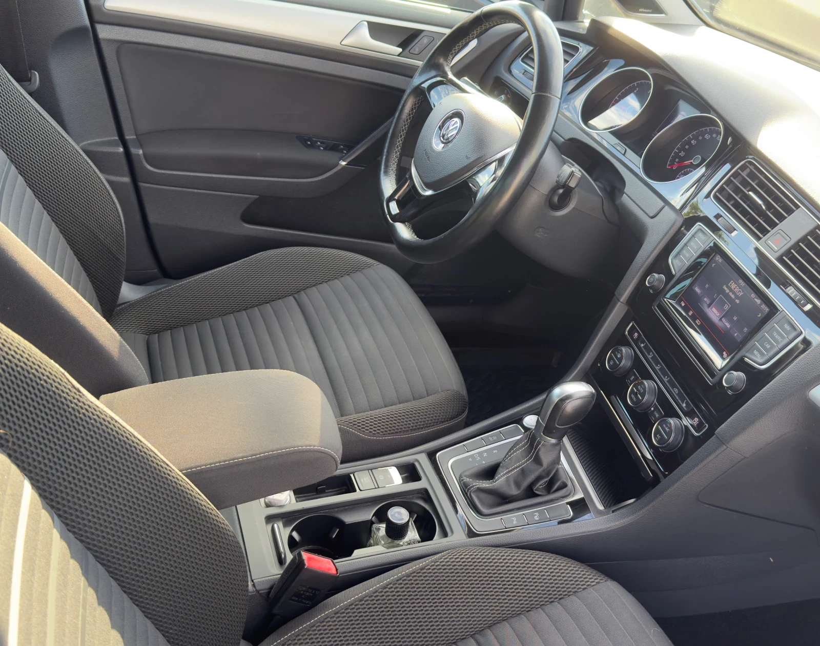 VW Golf 7, снимка 12 - Автомобили и джипове - 54100384