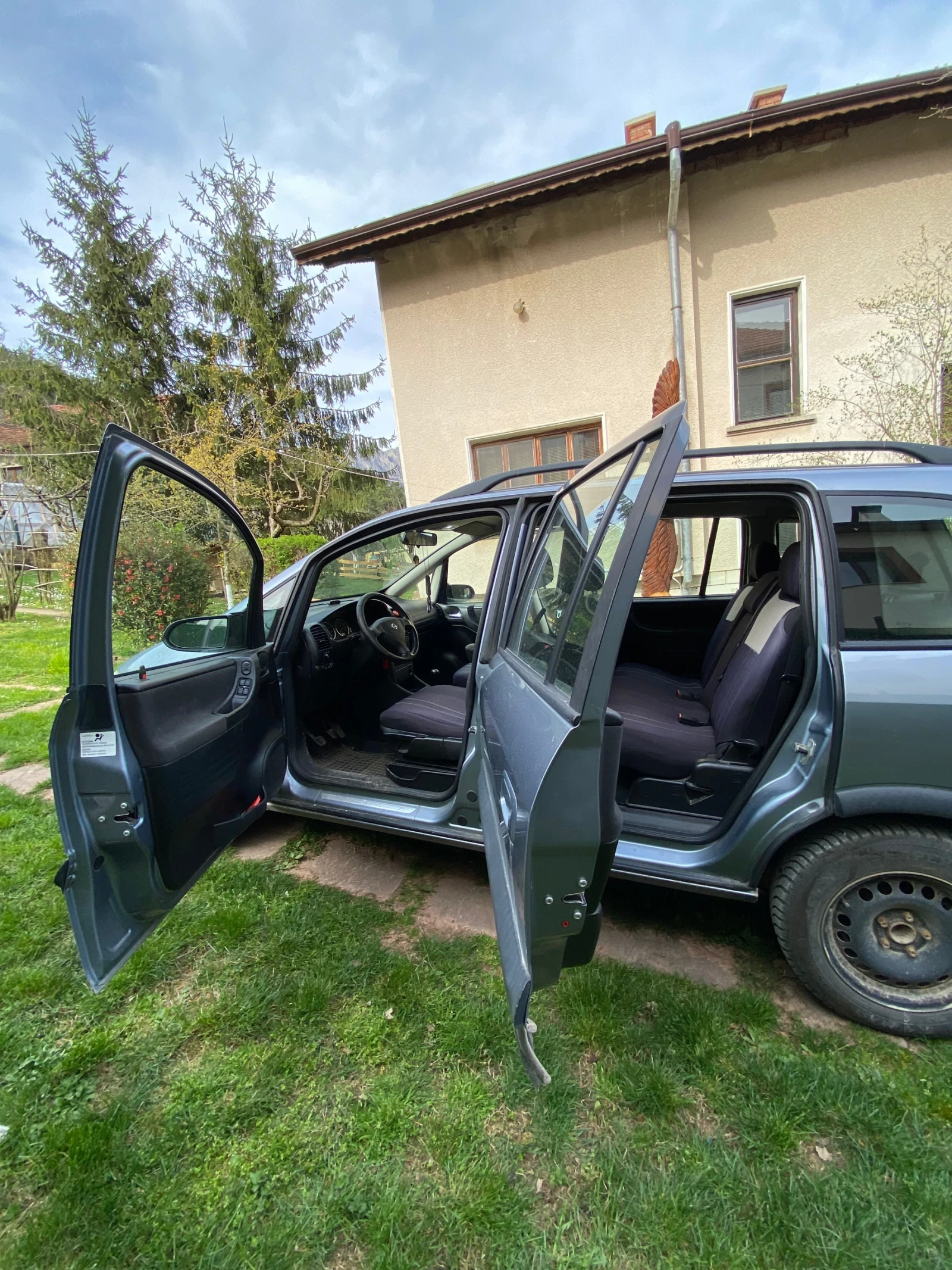 Opel Zafira Motor car, снимка 2 - Автомобили и джипове - 54173655