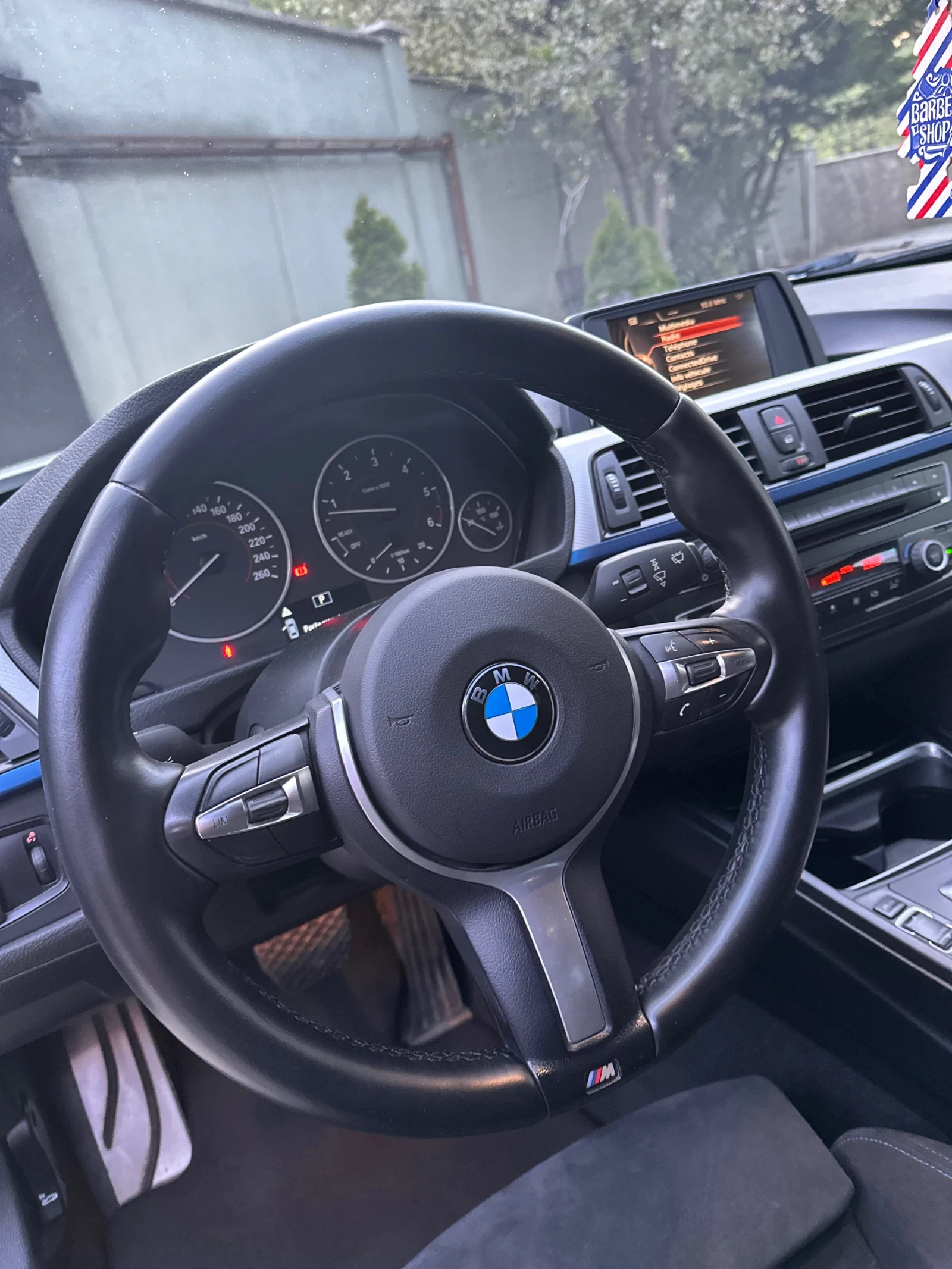 BMW 330 Mpack , снимка 13 - Автомобили и джипове - 54314868