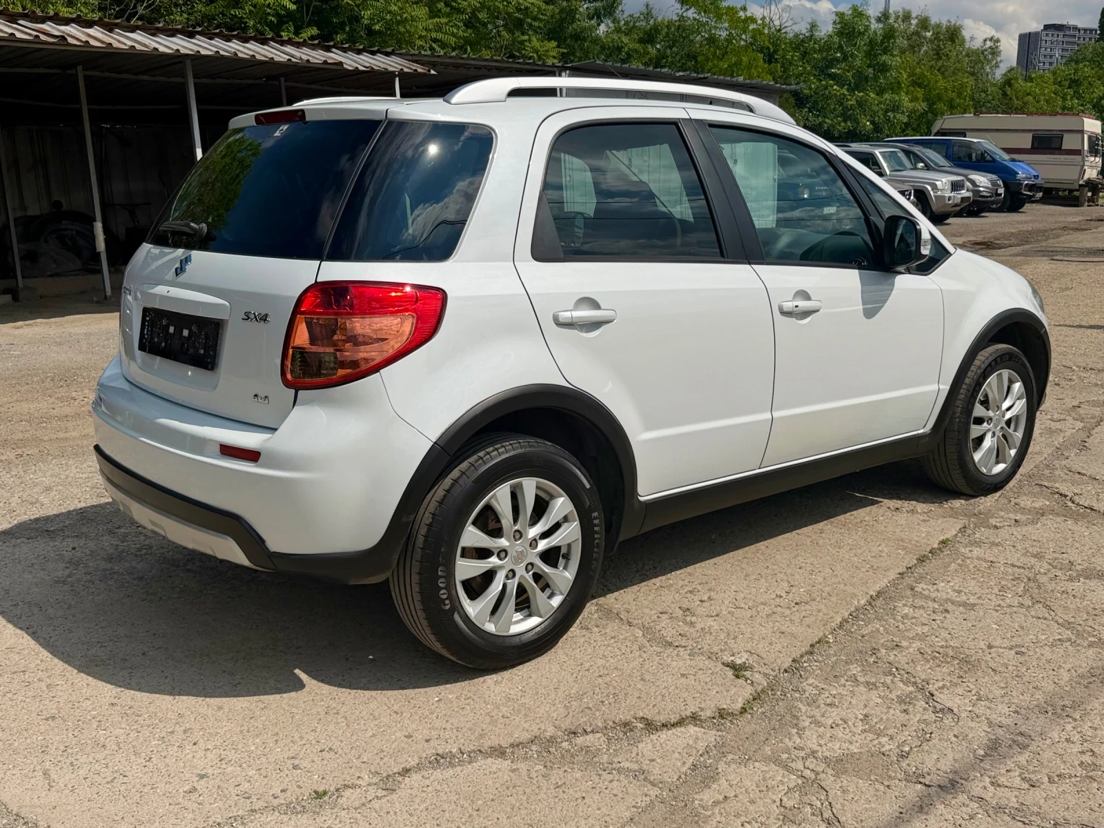 Suzuki SX4 1.6i 4x4 120к.с., снимка 3 - Автомобили и джипове - 54353172