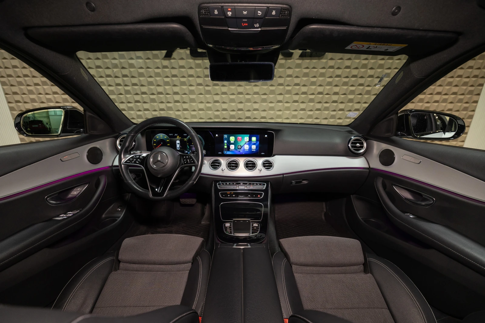 Mercedes-Benz E 220 AVANTGARDE * 360 камера * Keyless * , снимка 9 - Автомобили и джипове - 54427613