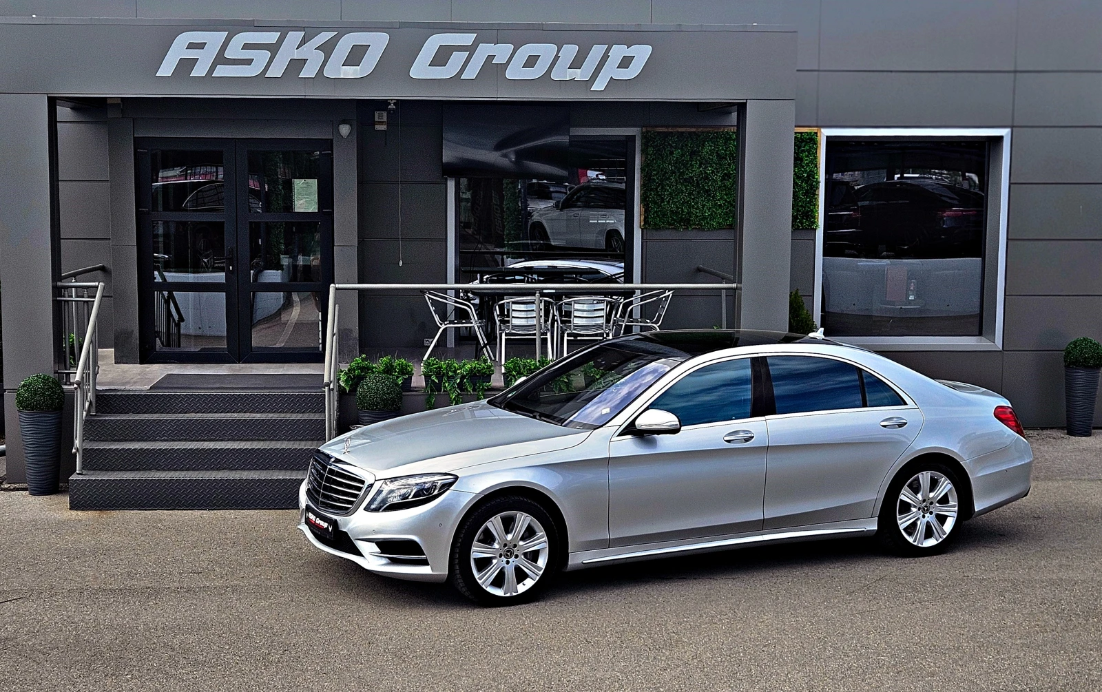 Mercedes-Benz S 500 L/AMG/4MAT/TVx3/DISTR/360CAM/PANO/МАСАЖ/ОБДУХ/LIZI, снимка 17 - Автомобили и джипове - 54560218