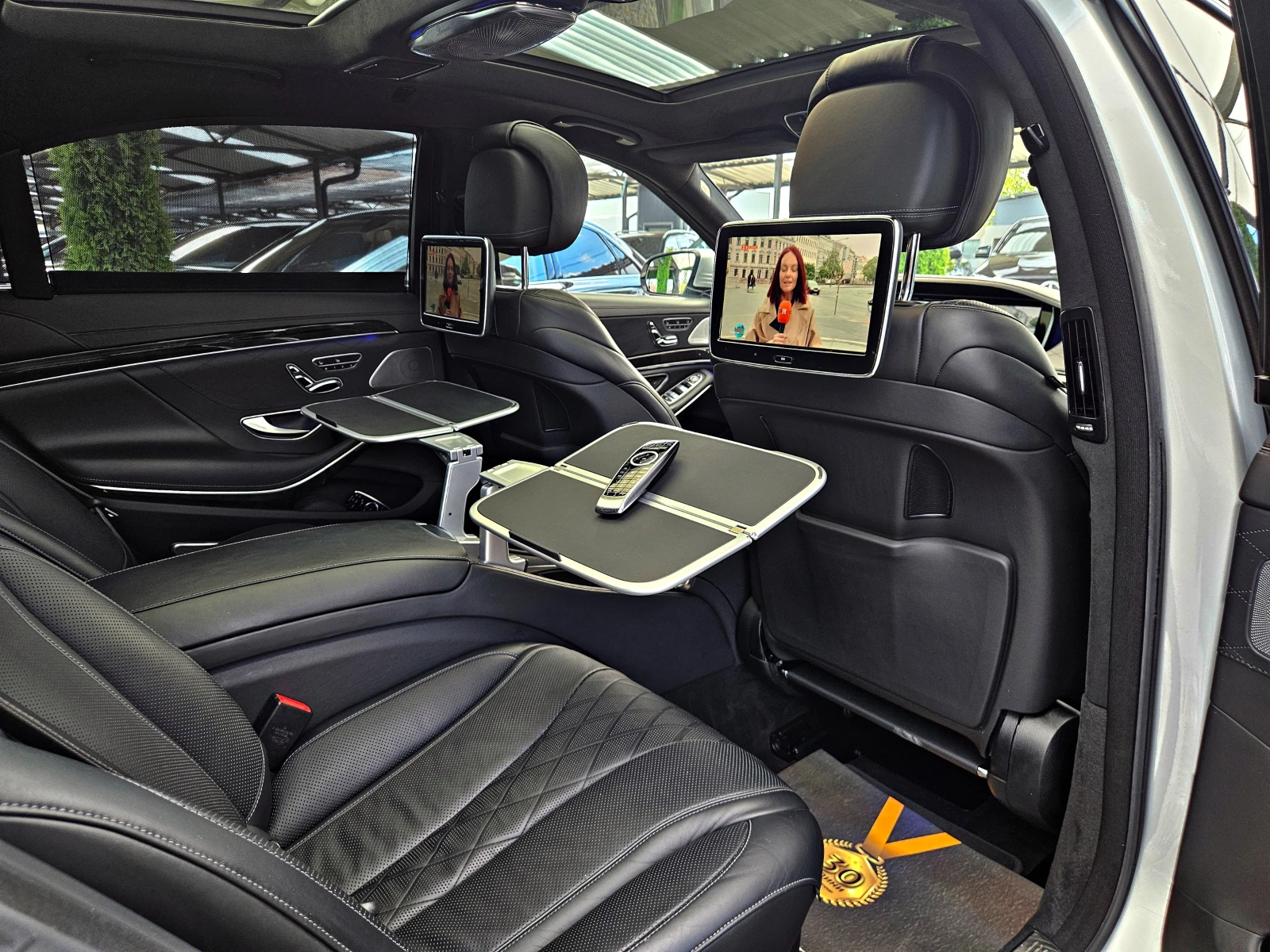 Mercedes-Benz S 500 L/AMG/4MAT/TVx3/DISTR/360CAM/PANO/МАСАЖ/ОБДУХ/LIZI, снимка 10 - Автомобили и джипове - 54560218