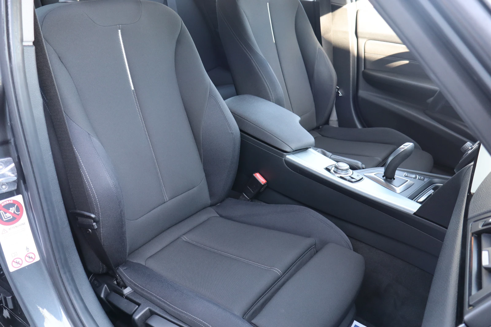 BMW 318 2.0D* SPORT* TOP, снимка 16 - Автомобили и джипове - 54601229