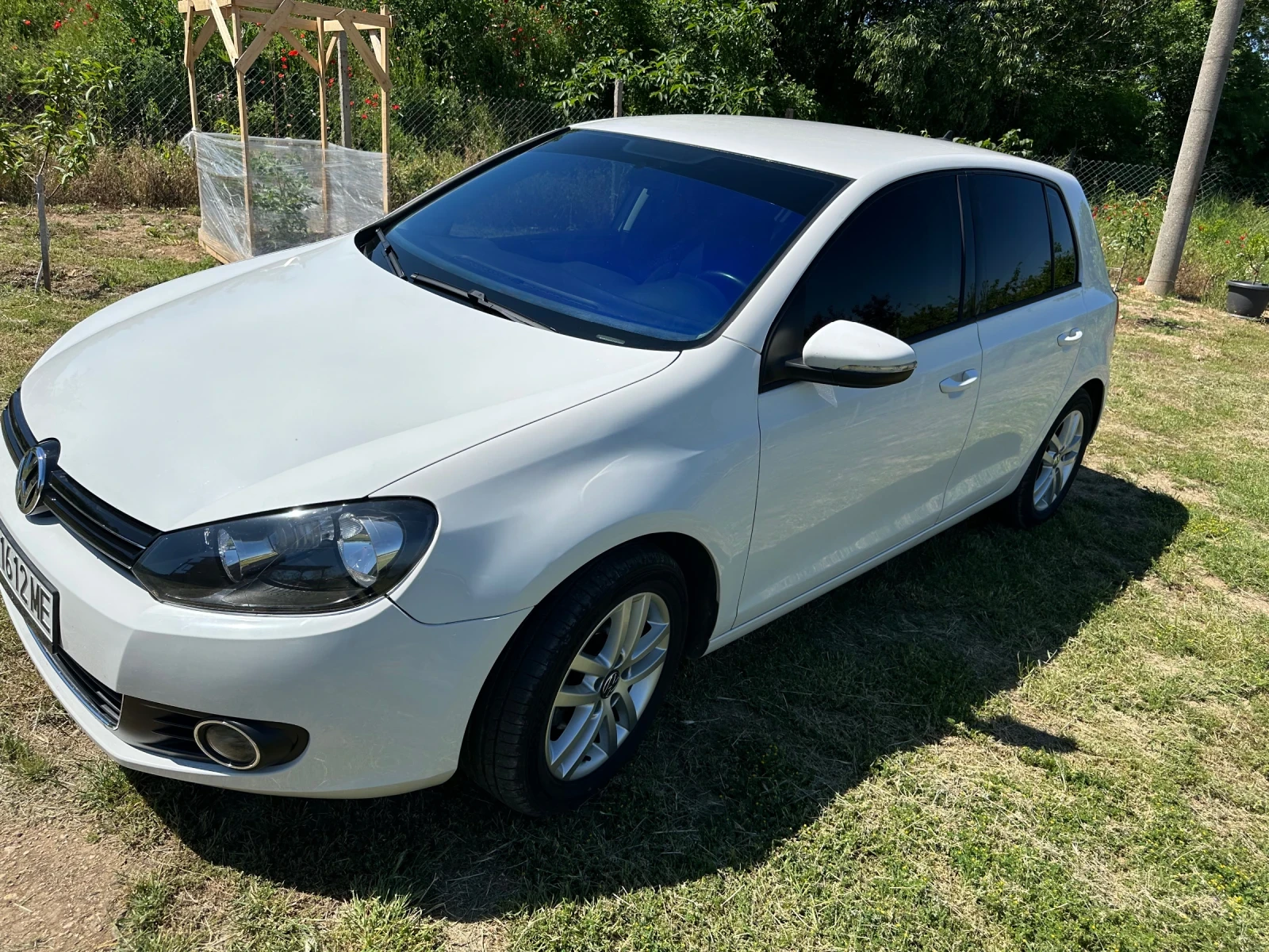 VW Golf 1.6 TDI, снимка 2 - Автомобили и джипове - 54691859