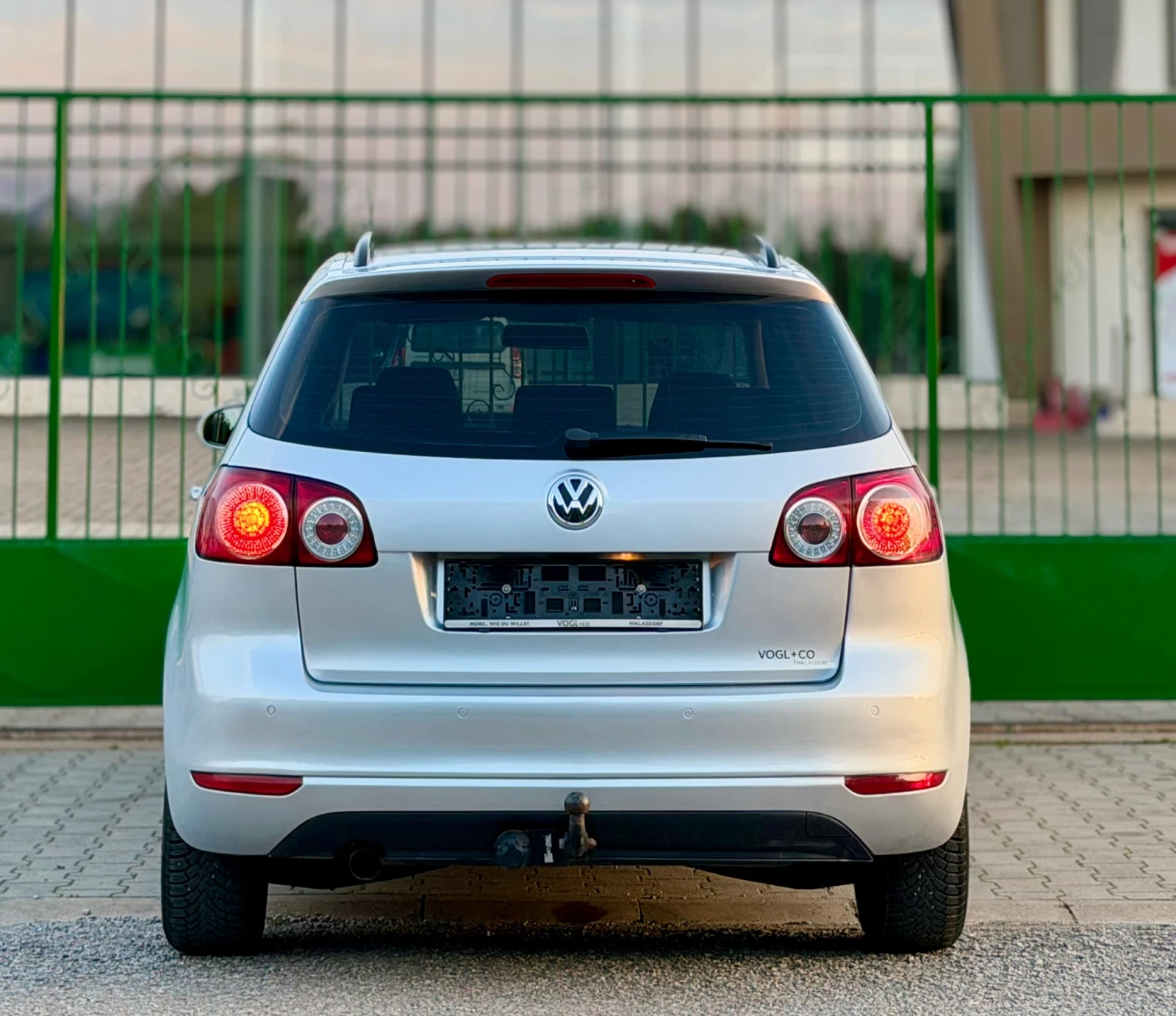 VW Golf Plus 1.6TDi~105hp~АВТОМАТ~170000км!!!, снимка 6 - Автомобили и джипове - 54717448