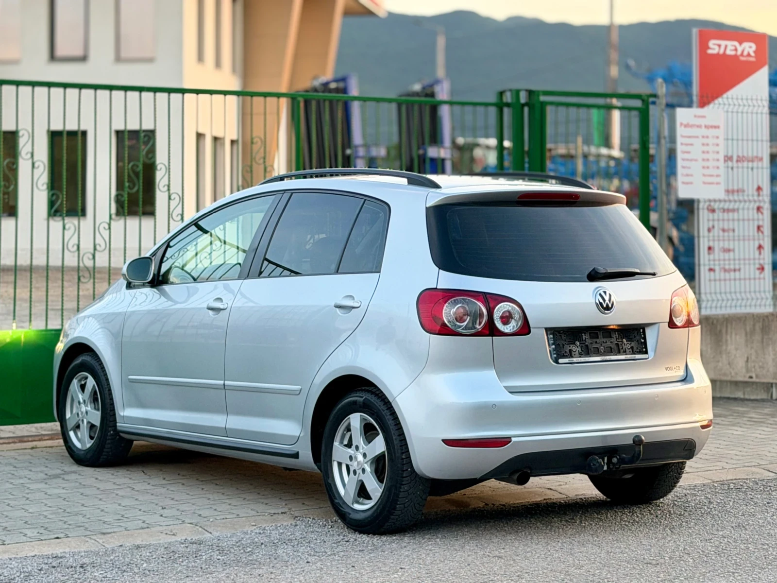 VW Golf Plus 1.6TDi~105hp~АВТОМАТ~170000км!!!, снимка 7 - Автомобили и джипове - 54717448