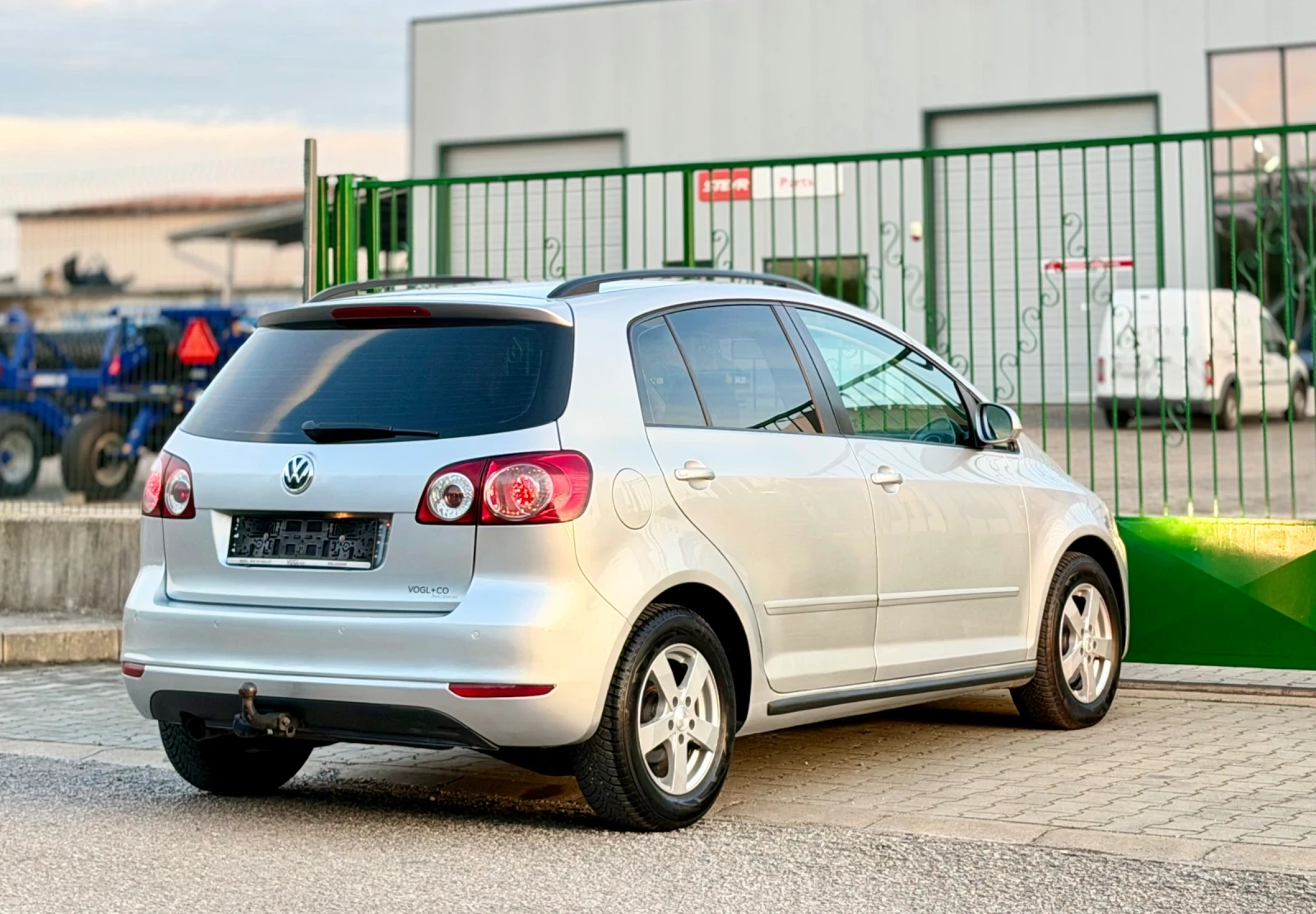 VW Golf Plus 1.6TDi~105hp~АВТОМАТ~170000км!!!, снимка 5 - Автомобили и джипове - 54717448