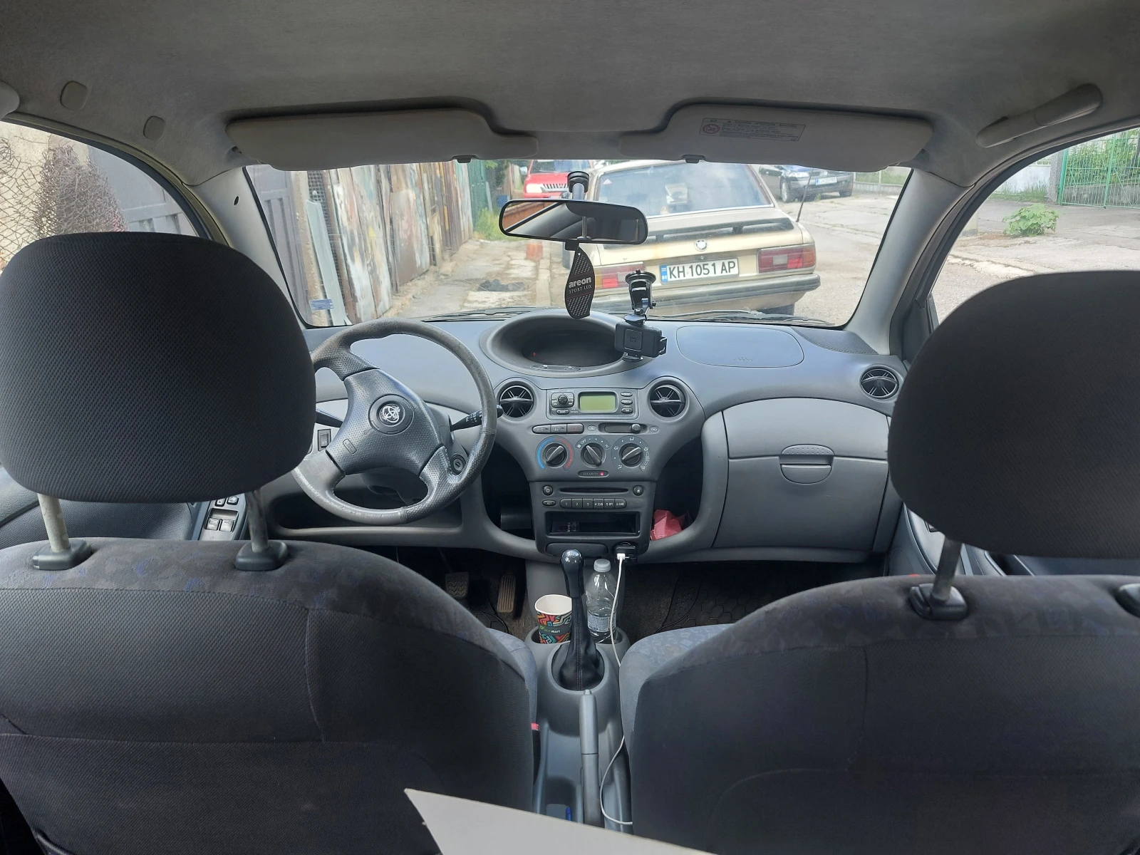 Toyota Yaris 1.3 vvt-i, снимка 8 - Автомобили и джипове - 54857307