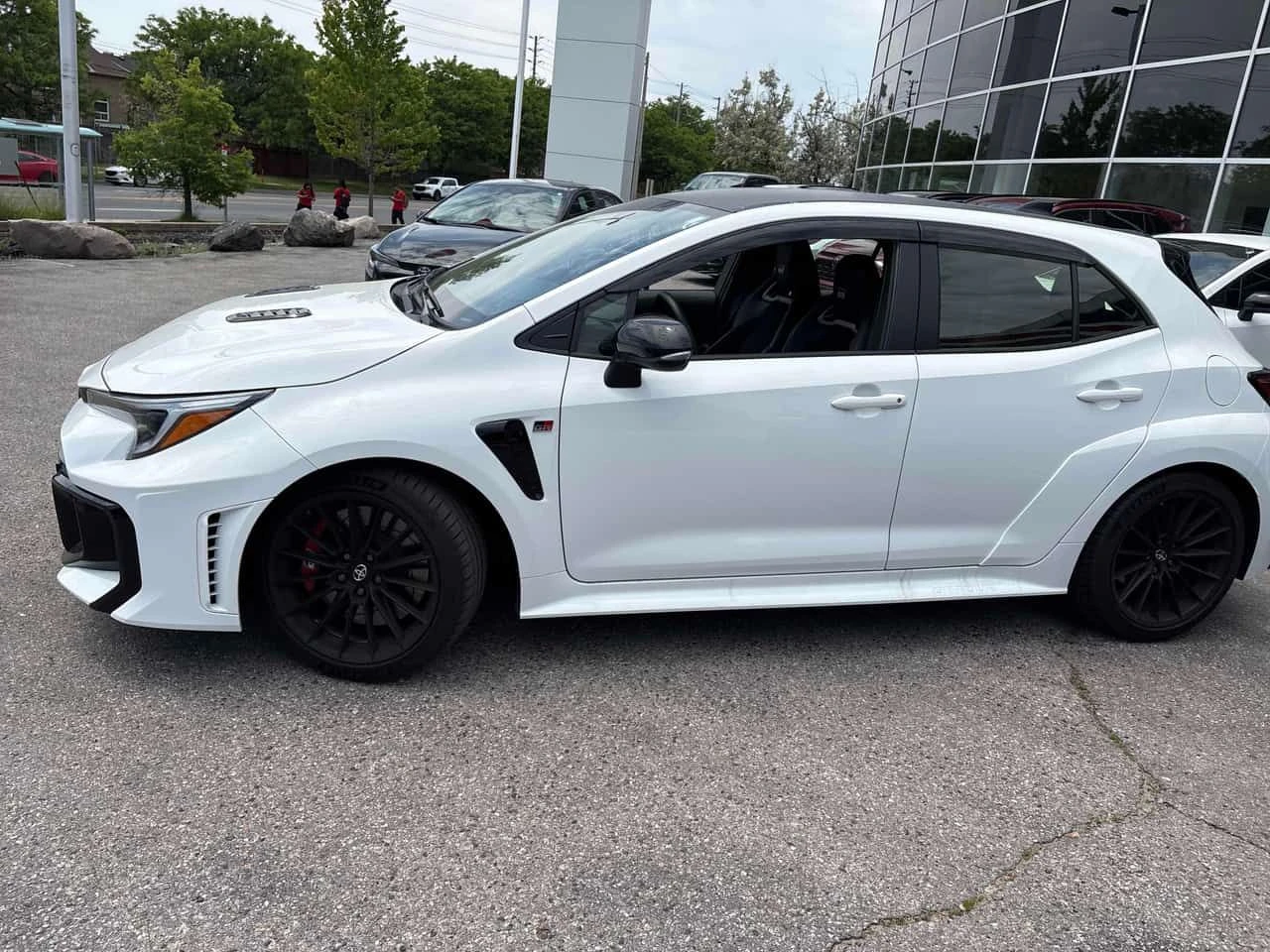 Toyota Corolla * Manual * CARFAX * ����� �� ����������� | Mobile.bg � ����������� 2