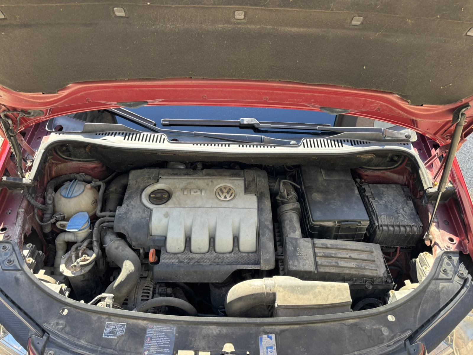 VW Touran, снимка 17 - Автомобили и джипове - 54899523
