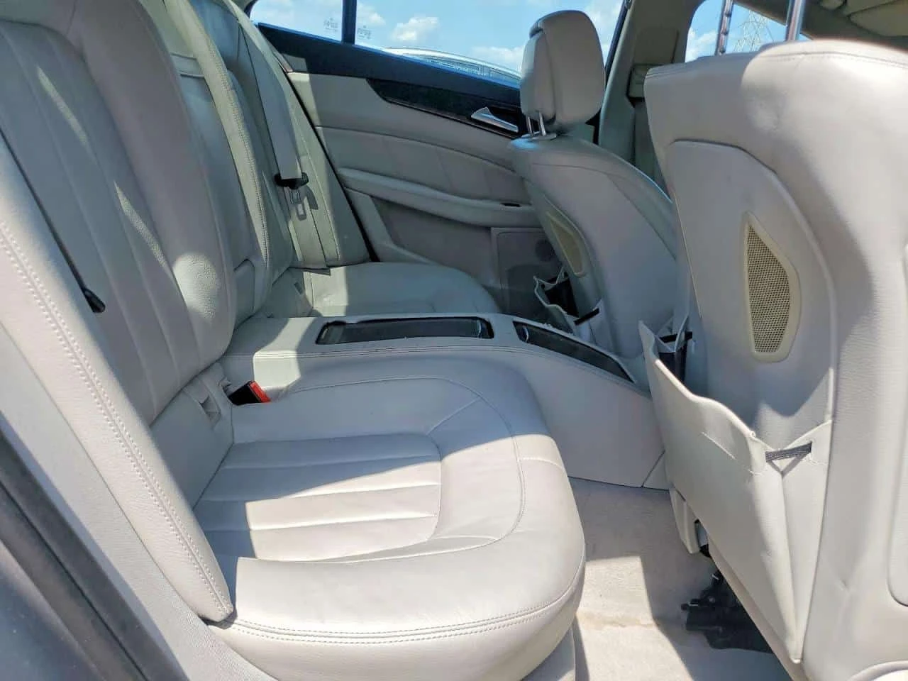 Mercedes-Benz CLS 550 * CARFAX * ОПЦИЯ ЗА ФИНАНСИРАНЕ, снимка 10 - Автомобили и джипове - 55559760