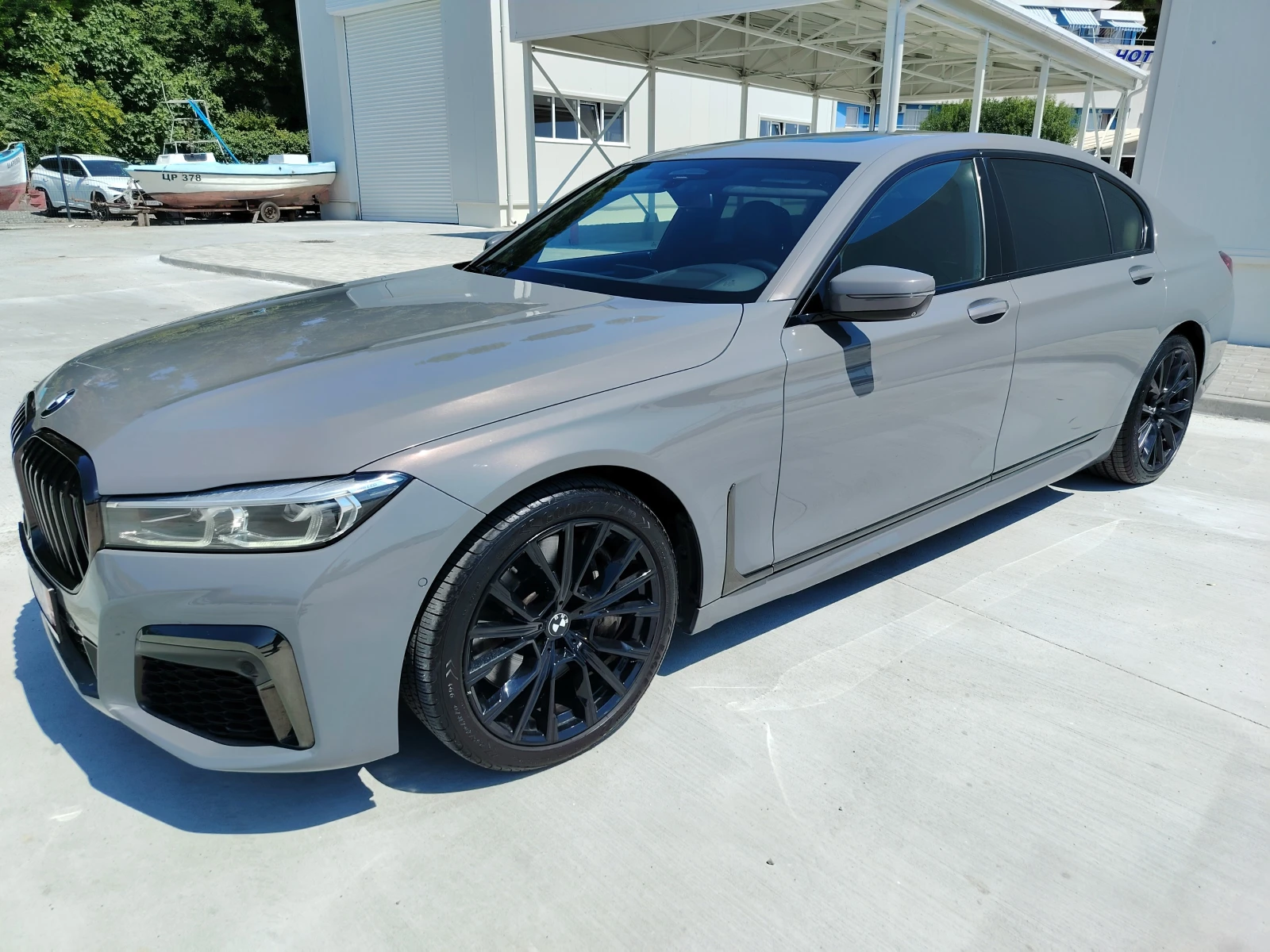 BMW 750 I L X-drive 