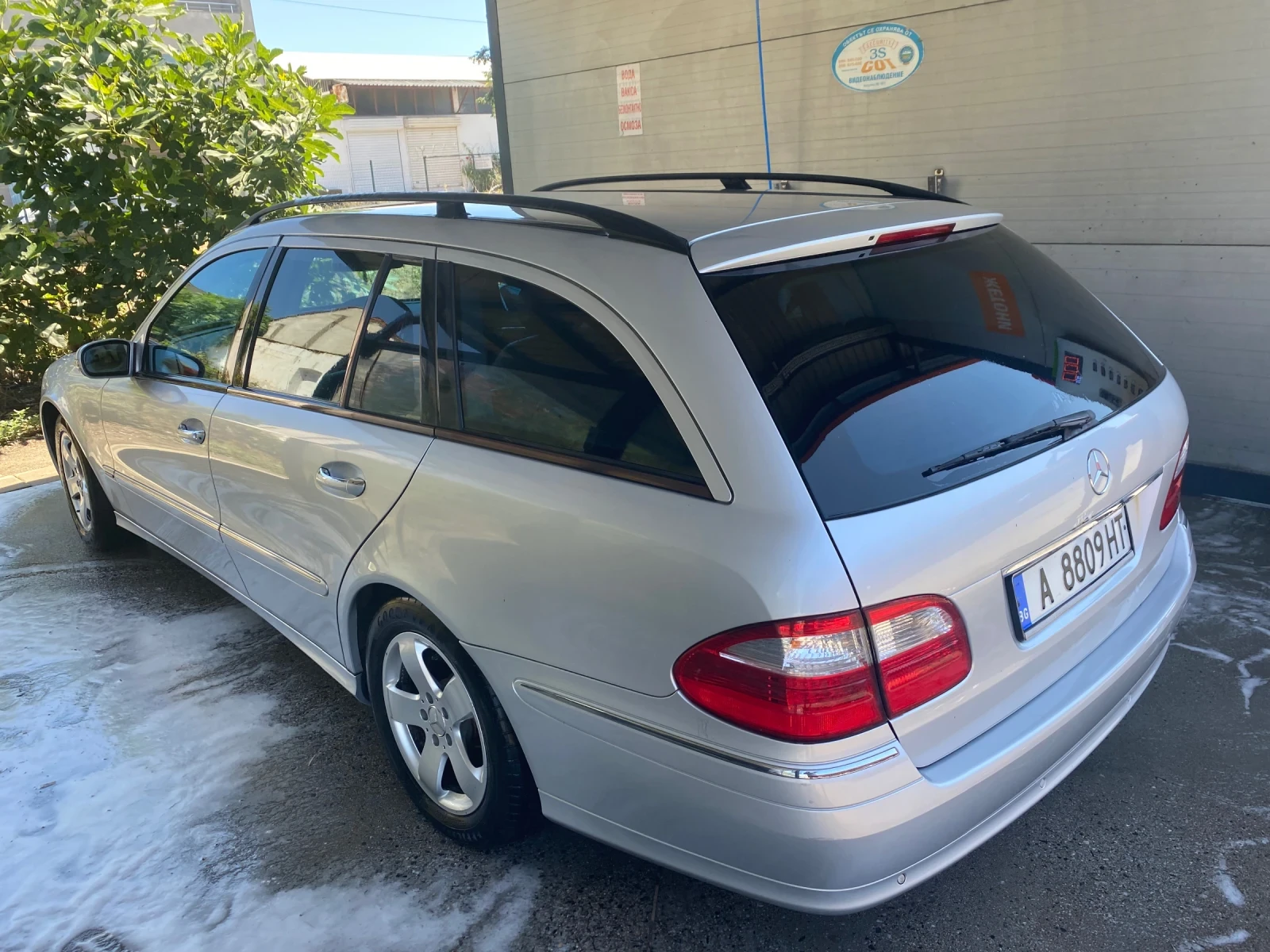 Mercedes-Benz E 280, снимка 4 - Автомобили и джипове - 55618377