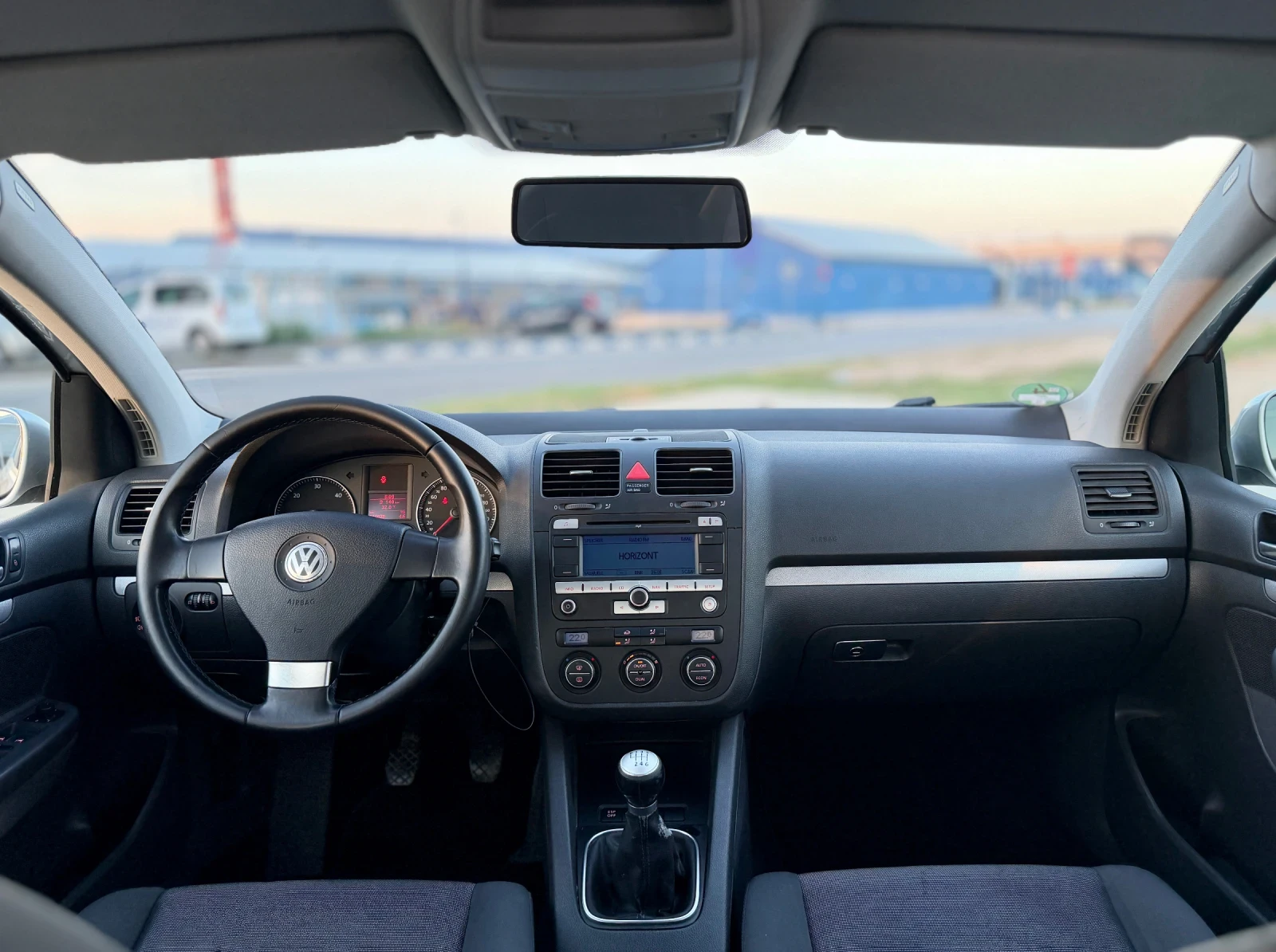 VW Golf Tour 1.9 105 6ск 216 хил км , снимка 11 - Автомобили и джипове - 55841378