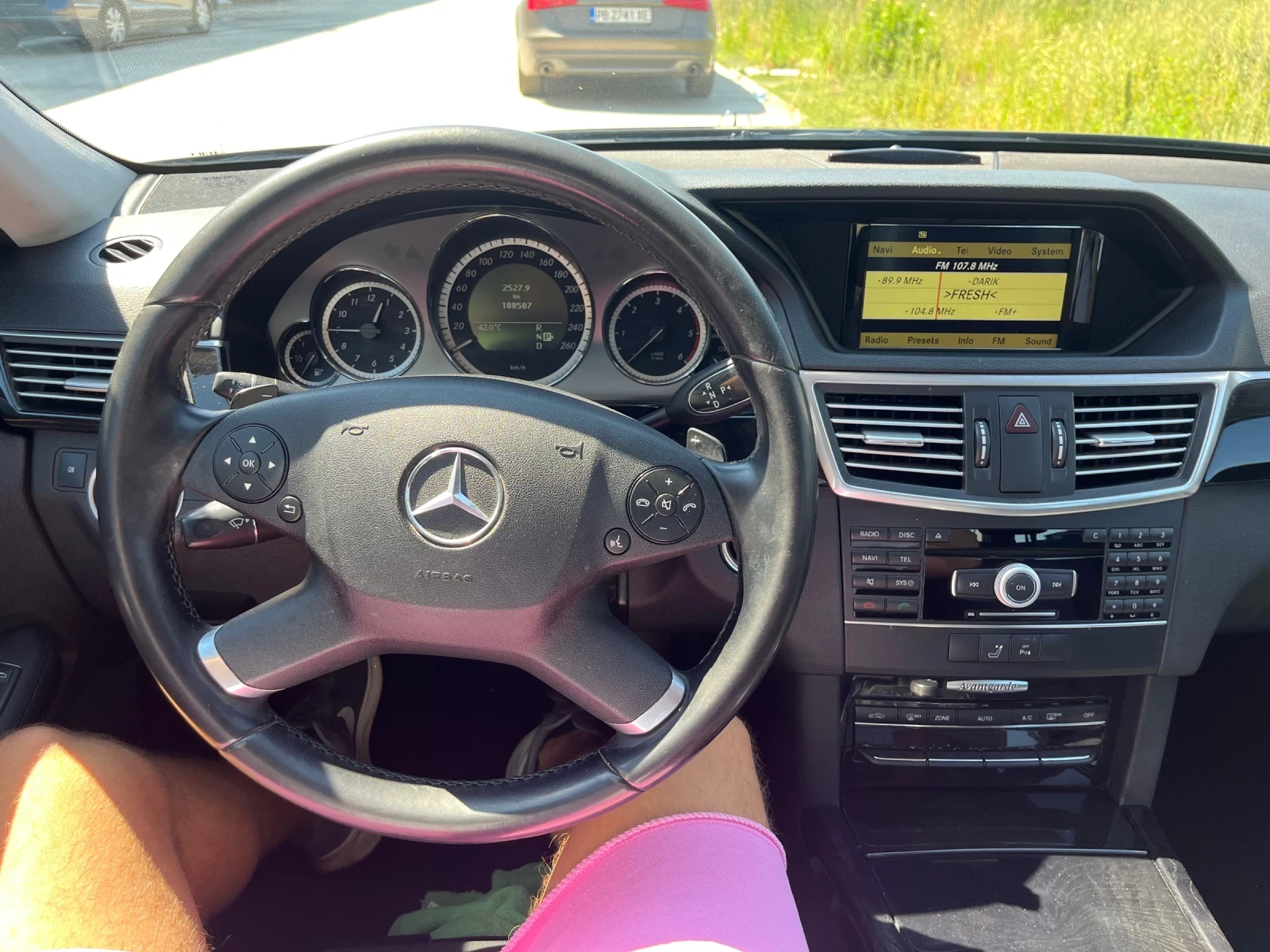Mercedes-Benz E 350 CDI / 3.0 V6/ AVANTGARDE/ 7G tronic, снимка 10 - Автомобили и джипове - 55958316