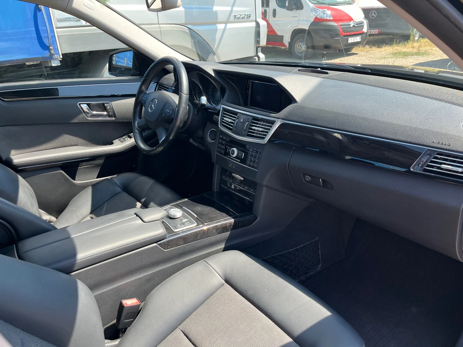 Mercedes-Benz E 350 CDI / 3.0 V6/ AVANTGARDE/ 7G tronic, снимка 8 - Автомобили и джипове - 55958316