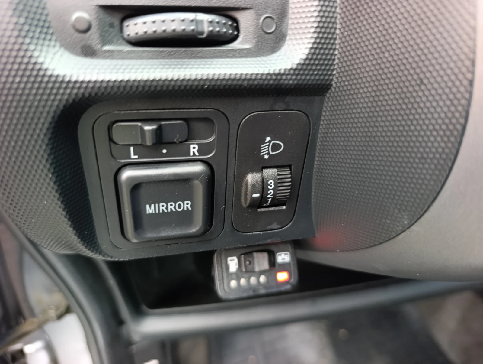 Honda Jazz 1.4i 16V+ GAZ, снимка 8 - Автомобили и джипове - 56732317