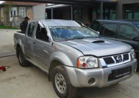 Nissan Navara 2.5 D-DI 1