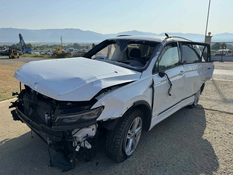 VW Tiguan 2.0, снимка 3 - Автомобили и джипове - 50816214