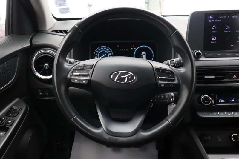 Hyundai Kona LANE ASSIST / CAMERA / DIGITAL, снимка 13 - Автомобили и джипове - 52329820