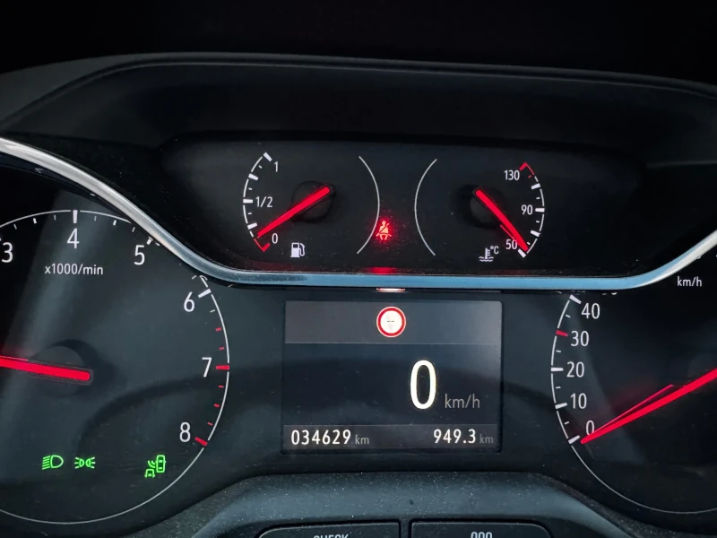 Opel Crossland X Elegance 1.2T AT6 MY22, снимка 14 - Автомобили и джипове - 52737978