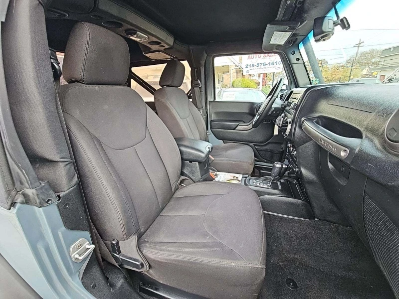 Jeep Wrangler Sport, снимка 10 - Автомобили и джипове - 53249171