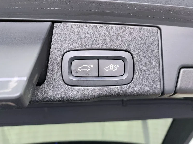 Volvo XC60 T6 INSCRIPTION, снимка 16 - Автомобили и джипове - 55704358