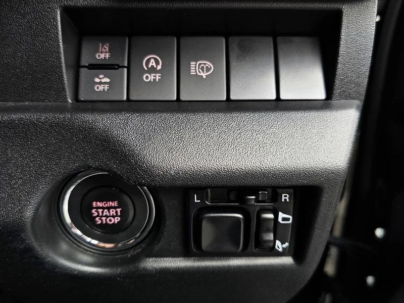 Suzuki Jimny 1.5 Automatic, снимка 14 - Автомобили и джипове - 55775618