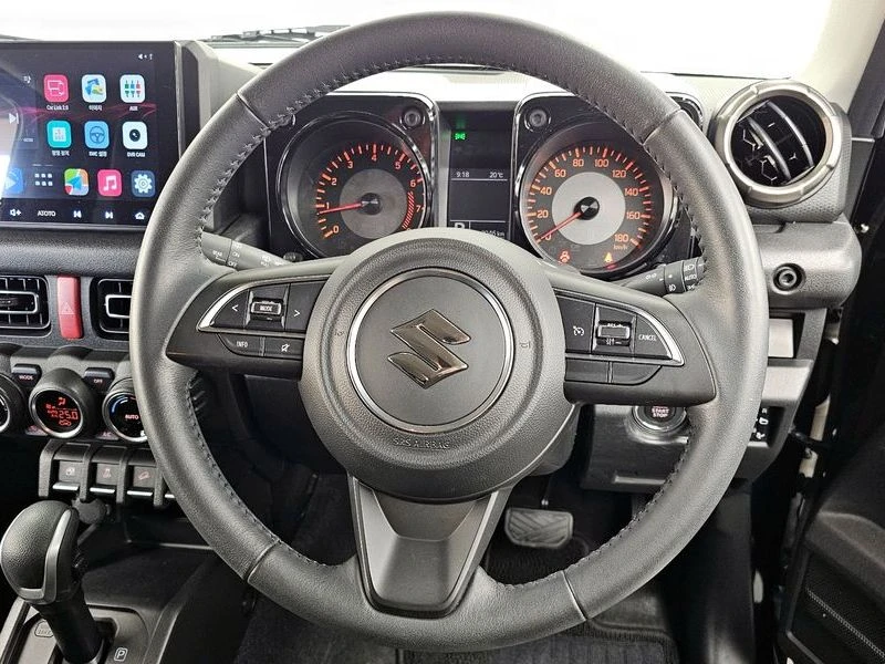 Suzuki Jimny 1.5 Automatic, снимка 13 - Автомобили и джипове - 55775618