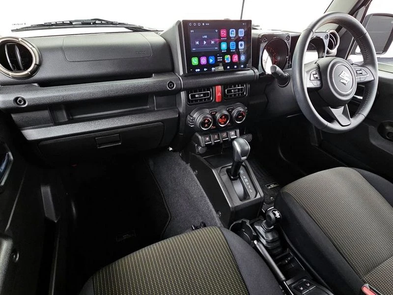 Suzuki Jimny 1.5 Automatic, снимка 7 - Автомобили и джипове - 55775618