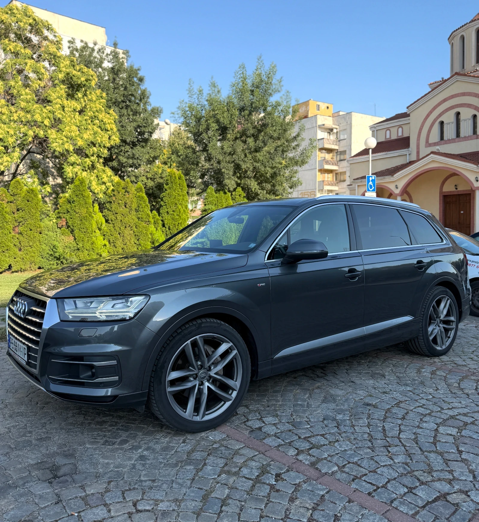 Audi Q7 S-Line / Matrix / DIST / Quattro, снимка 3 - Автомобили и джипове - 49877317