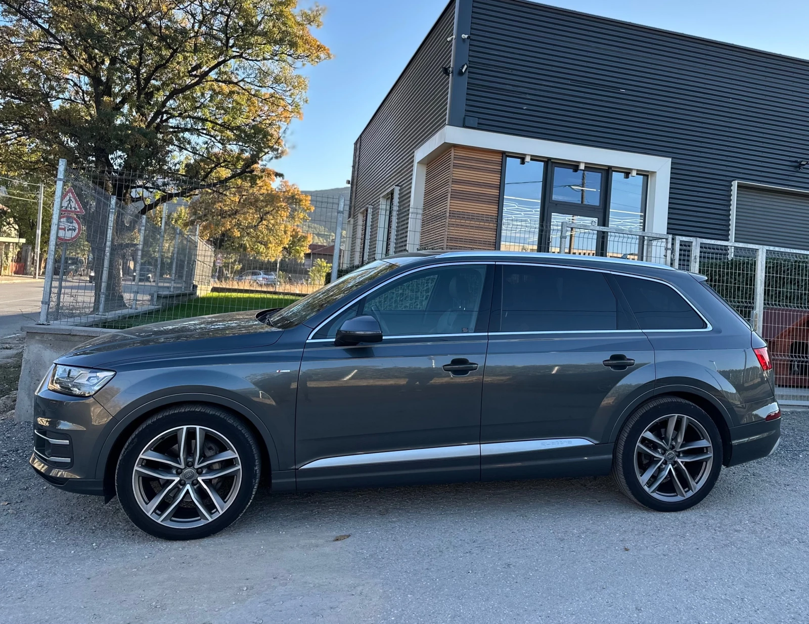 Audi Q7 S-Line / Matrix / DIST / Quattro - изображение 2