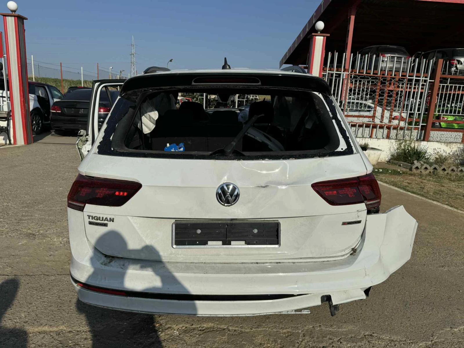 VW Tiguan 2.0 - изображение 4