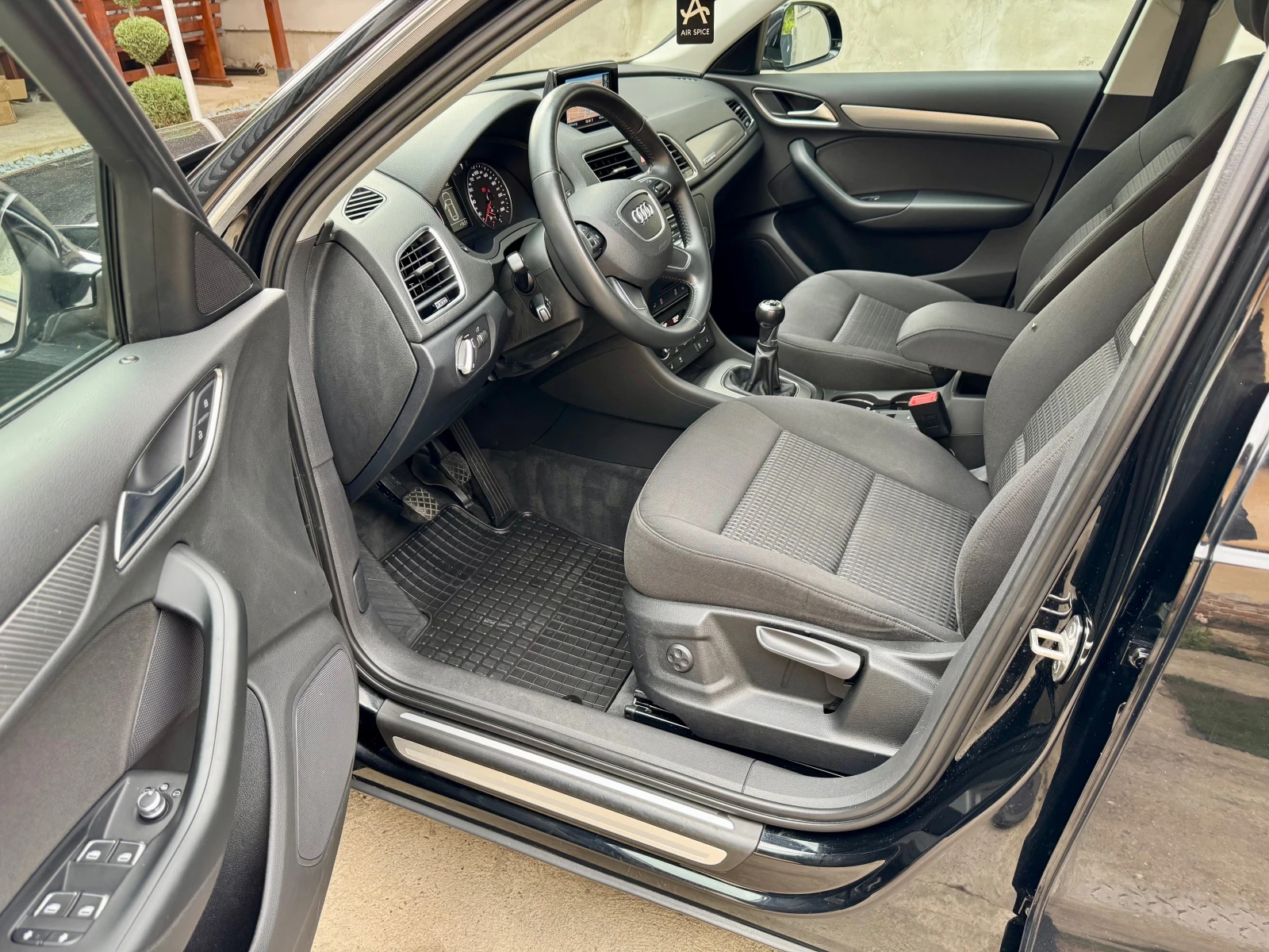 Audi Q3 2.0TDi-Quattro - изображение 7