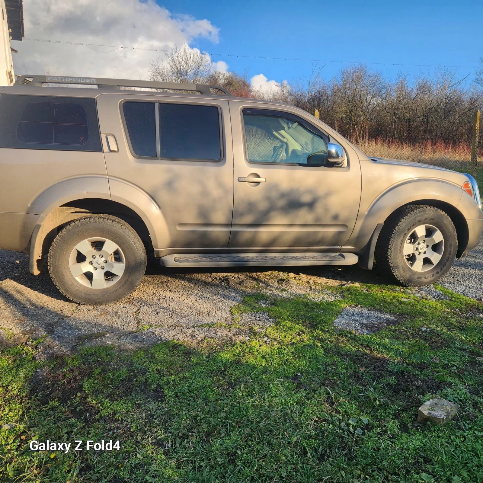 Nissan Pathfinder Джип, снимка 10 - Автомобили и джипове - 54262767