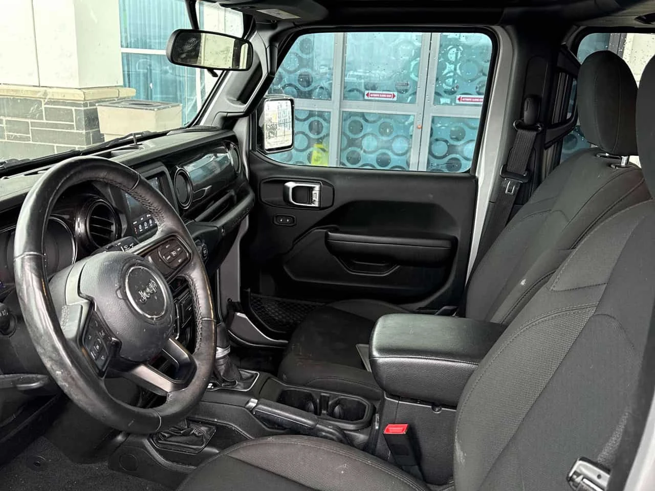 Jeep Wrangler * Sport 4x4 * ПОДГРЕВИ * KEYLESS * АВТОКРЕДИТ, снимка 5 - Автомобили и джипове - 54556862