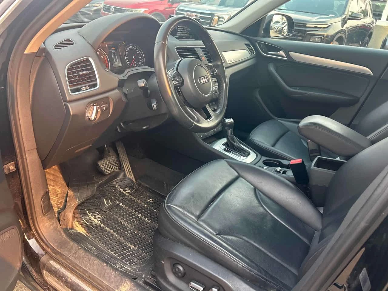 Audi Q3 Progressiv/ПАНОРАМА/ПОДГРЕВИ, снимка 7 - Автомобили и джипове - 55096430