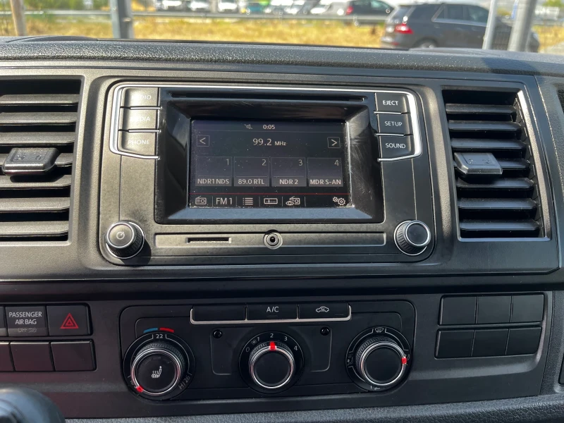VW T6 2.0/MAXI/KLIMA/РЕАЛНИ КМ 100%/КАМЕРА, снимка 10 - Бусове и автобуси - 51462008