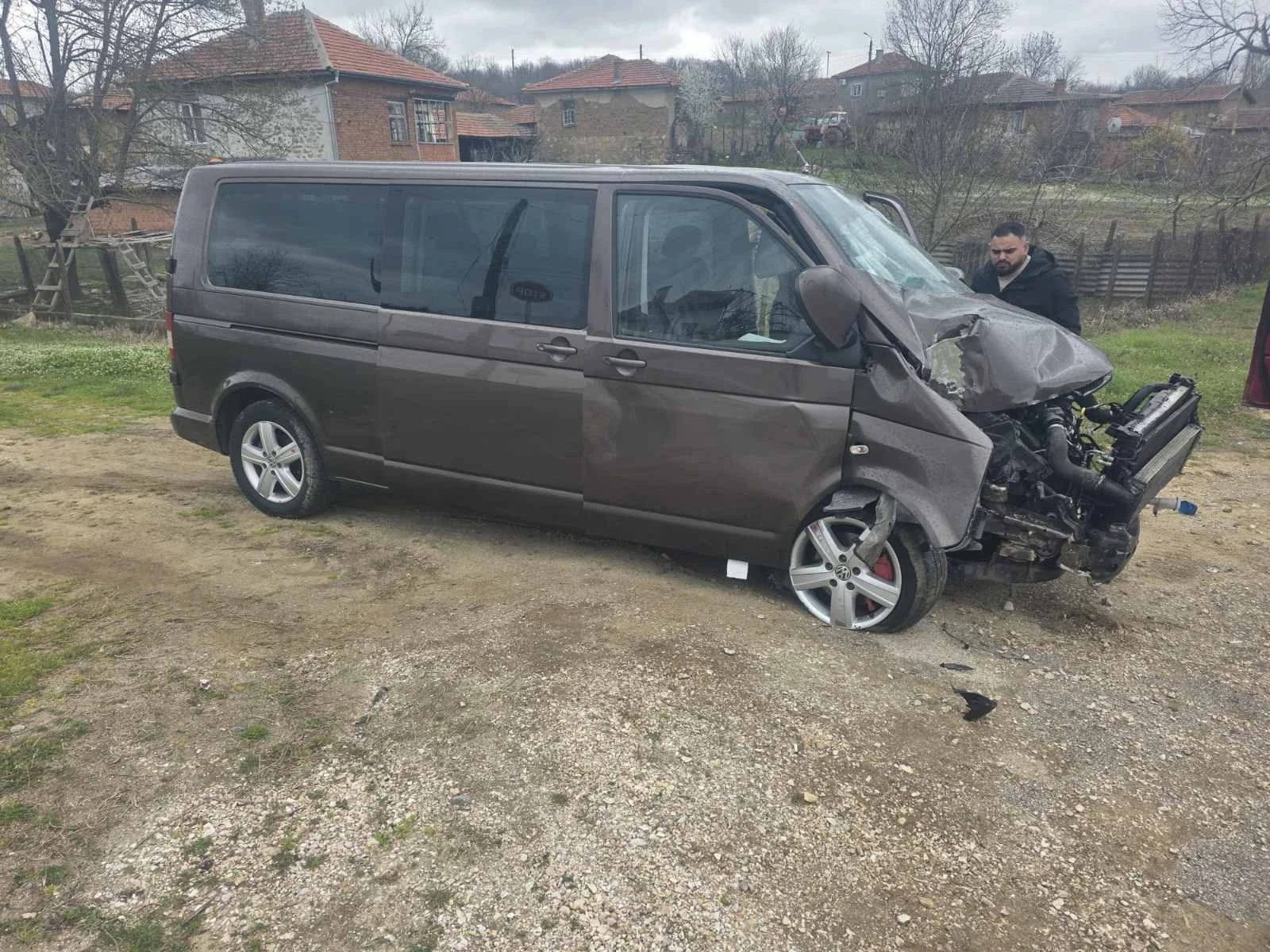 VW Caravelle, снимка 4 - Бусове и автобуси - 53892402