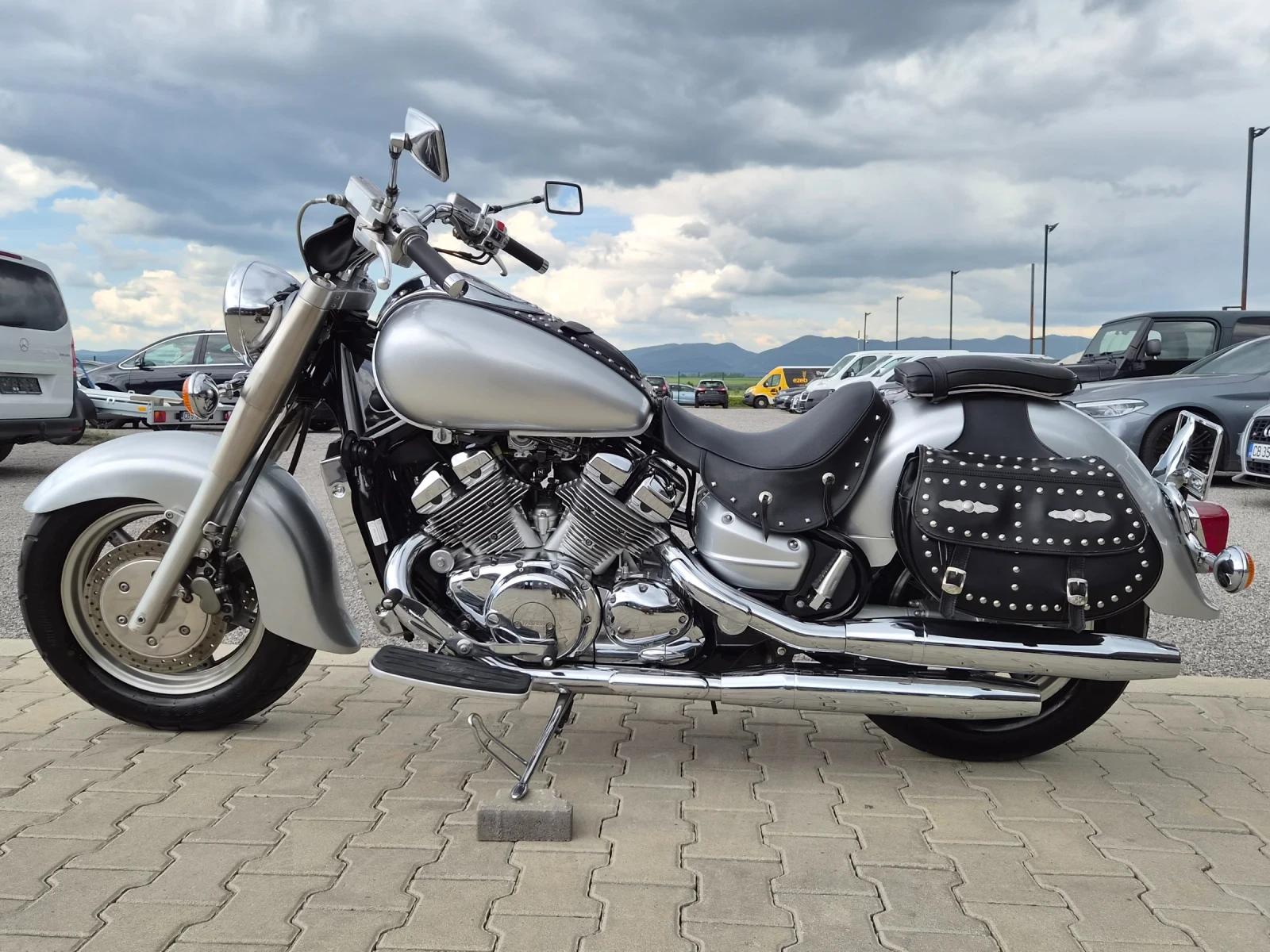 Yamaha XVZ 1300 A 17500 км. КАТО НОВ!, снимка 5 - Мотоциклети и мототехника - 54633584