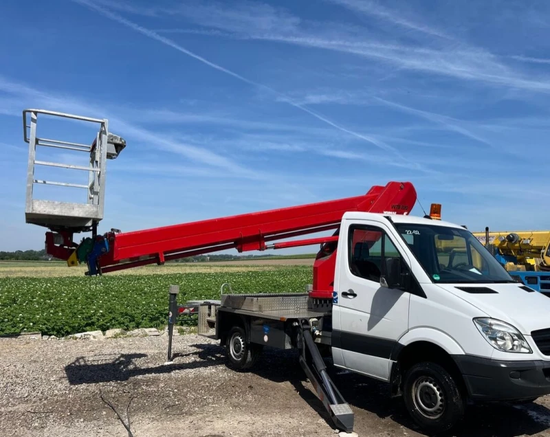 Автовишка Mercedes-Benz Sprinter