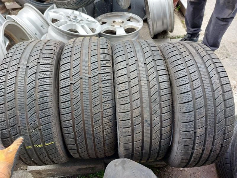 Гуми Зимни 205/45R16, снимка 3 - Гуми и джанти - 36664060