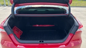 Toyota Camry 2.5 HEV LUXURY, снимка 10