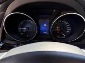 Toyota Auris, снимка 8