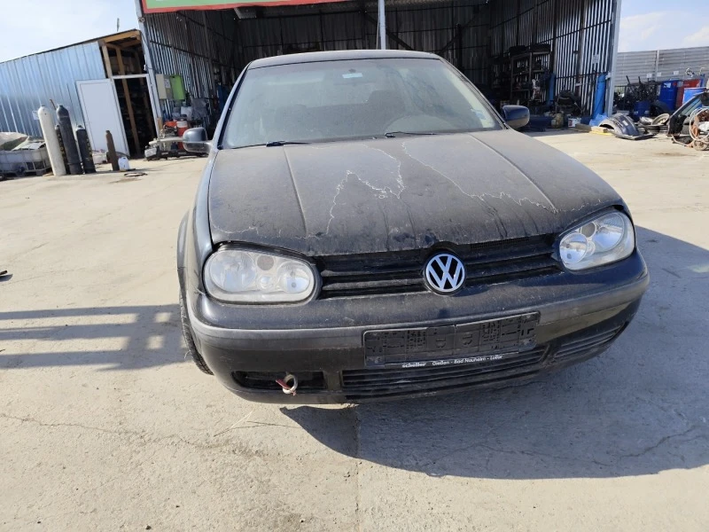 VW Golf 4 - 1.4, снимка 3 - Автомобили и джипове - 46366122