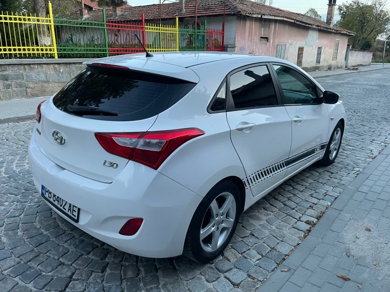 Hyundai I30 Газов инжекцион, снимка 4 - Автомобили и джипове - 47554924