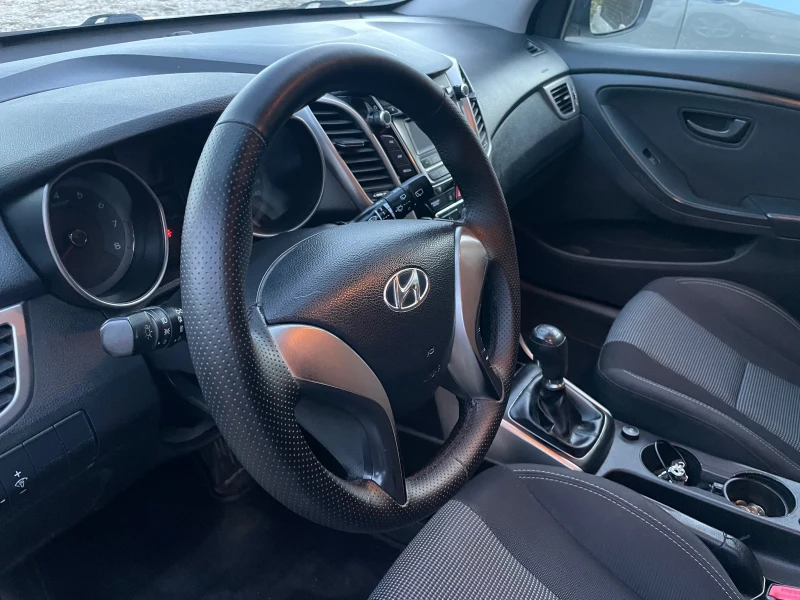 Hyundai I30 Газов инжекцион, снимка 12 - Автомобили и джипове - 47554924