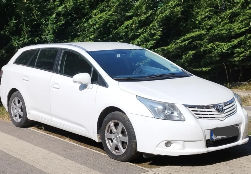 Toyota Avensis 2.0i, снимка 3 - Автомобили и джипове - 48670692