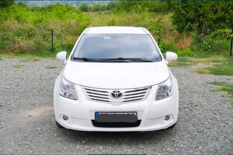 Toyota Avensis 2.0i, снимка 1 - Автомобили и джипове - 48670692